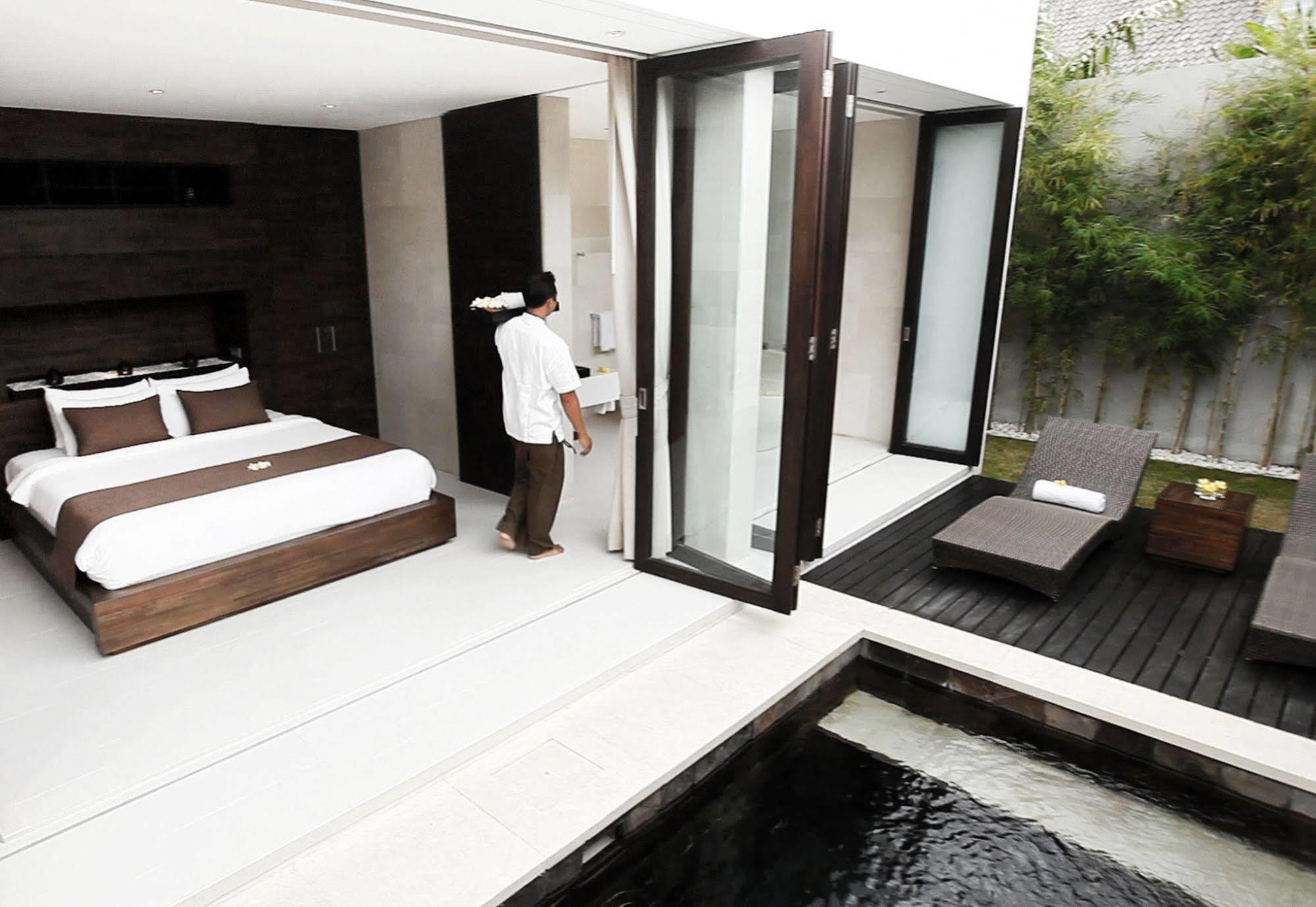 Equilibria Seminyak Villa Exterior foto